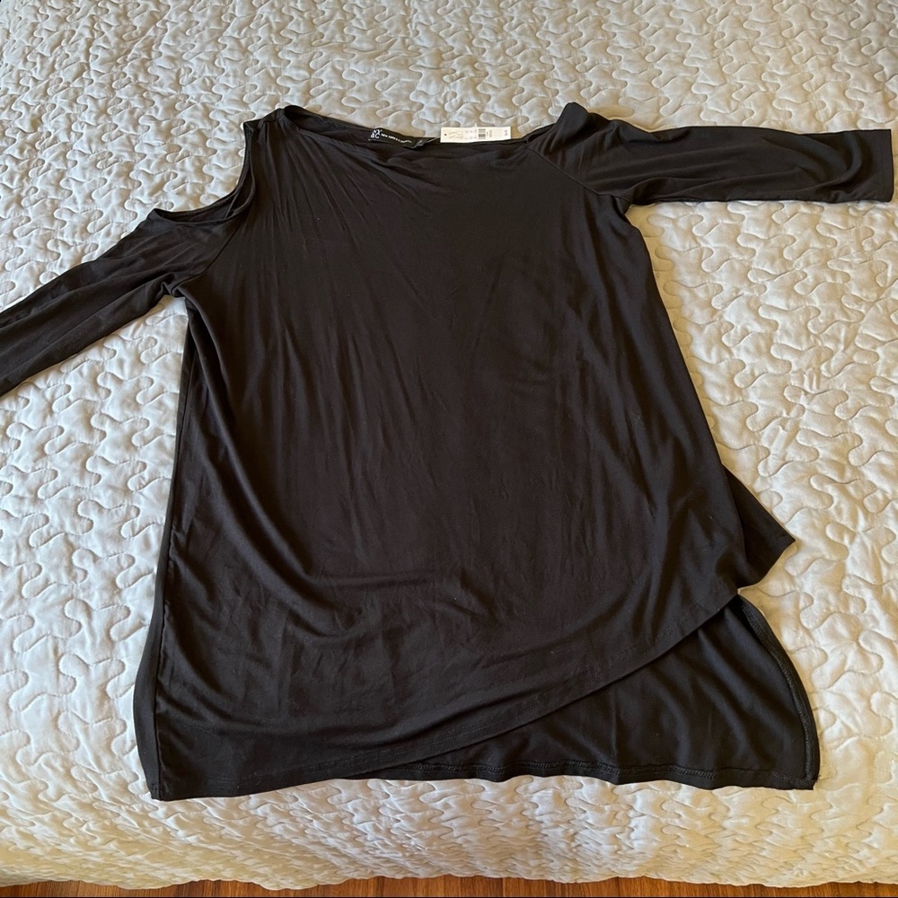 NY&C woman’s black blouse size M, new with tag.